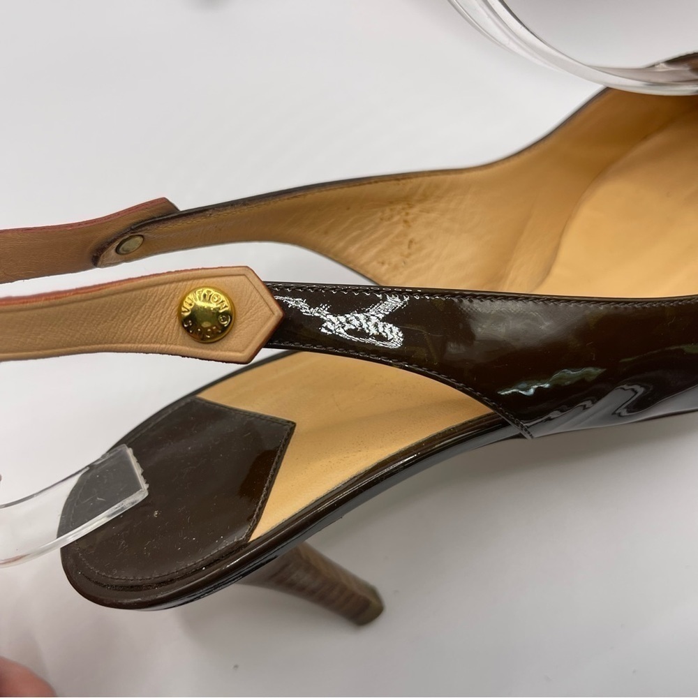 Louis Vuitton | Brown Patent Leather Pointed
Toe Slingback Sandals Heals | EU36 - Picture 8 of 15